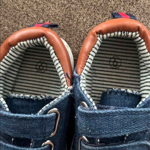 🔥 Blue and Brown Kids Shoes 🔥 - Picture 2 of 7